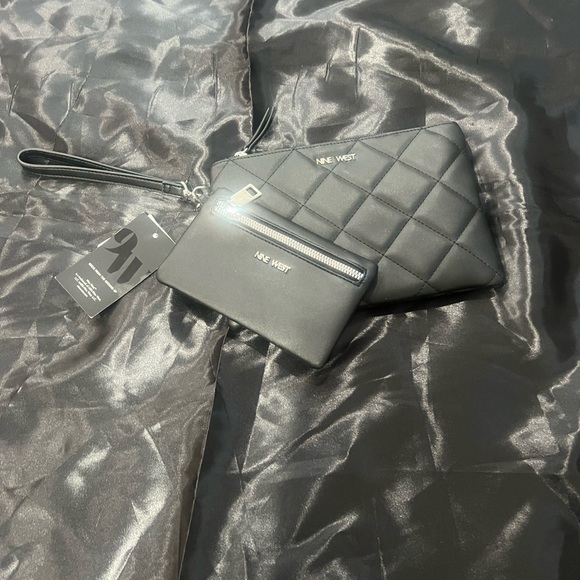 NINE WEST black wristlet and wallet - Picture 4 of 8